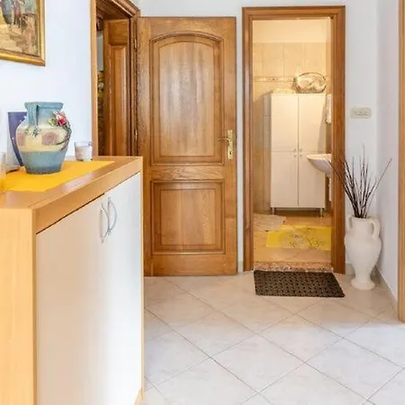 Darija - One Bedroom St Apartamento