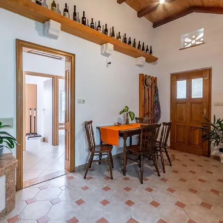 Apartamento Darija - One Bedroom St Pucisca