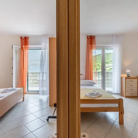 Darija - One Bedroom St *