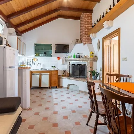 Darija - Two Bedroom St * Pucisca