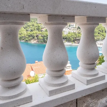 Darija - One Bedroom St